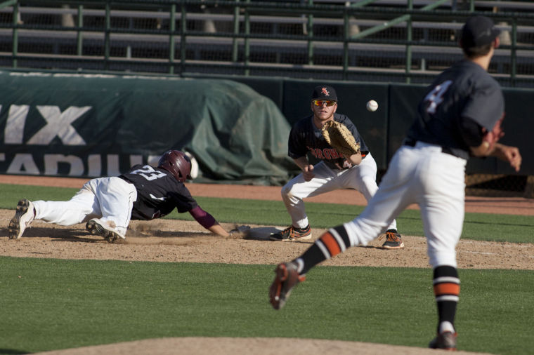 Baseball: MP vs Corona